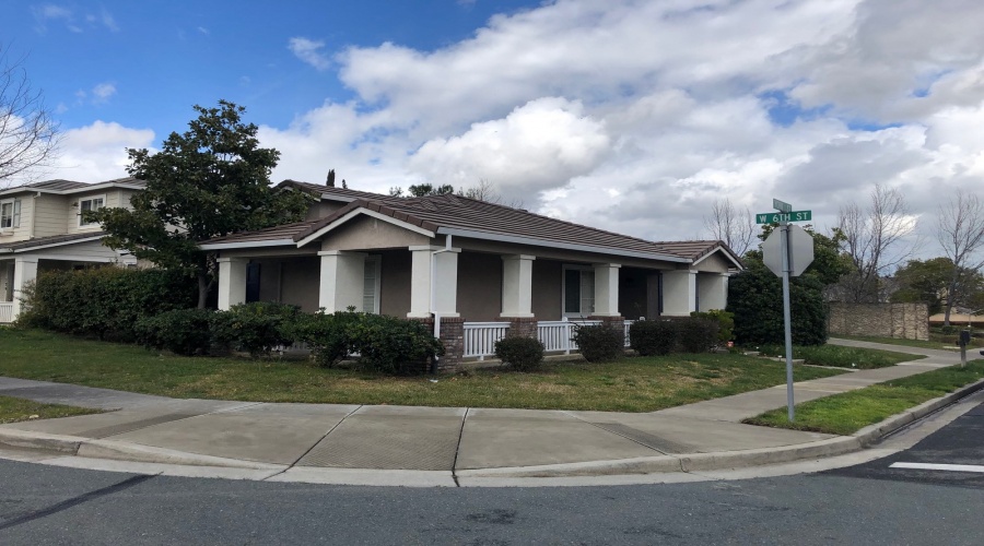 W 6th Street, Pittsburg, California 94565, 3 Bedrooms Bedrooms, ,2 BathroomsBathrooms,Single Family House,Sold,W 6th,1052