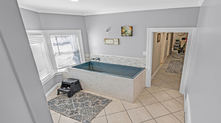 2511 Mason Street, Oakland, California 94605, ,Church,For Sale,2511 Mason Street,1102