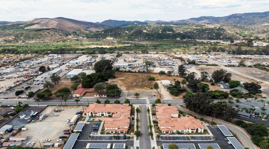 2647 N Ventura Avenue, Ventura, California 93001, ,Education,For Sale,N Ventura Avenue,1126