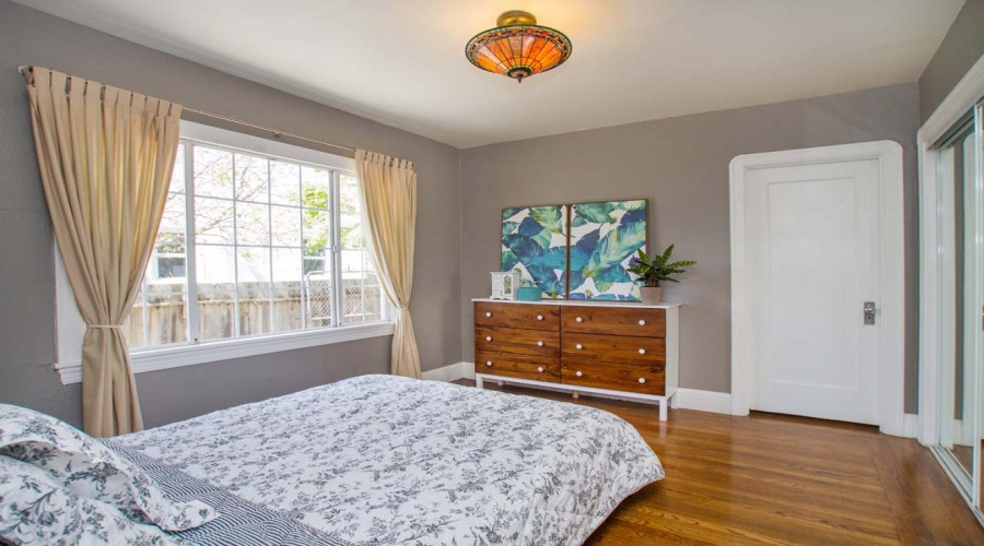 826 Dowling Blvd, San Leandro, California 94577, 3 Bedrooms Bedrooms, ,1 BathroomBathrooms,Single Family House,Sold,Dowling Blvd,1014