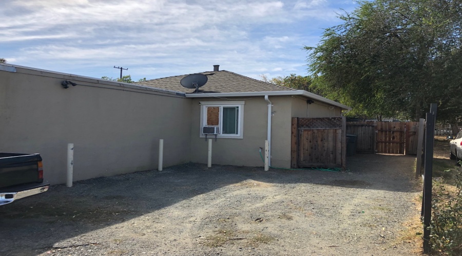 54 Alturas Ave, Pittsburg, California 94565, ,Multi-Family House,Sold,Alturas,1061